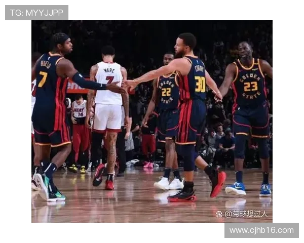 哈克斯高效表现12投10中砍下22分2篮板7助攻助球队获胜